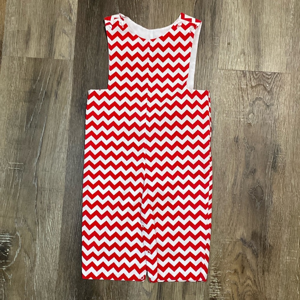 Three Sisters Red and White Chevron Longall